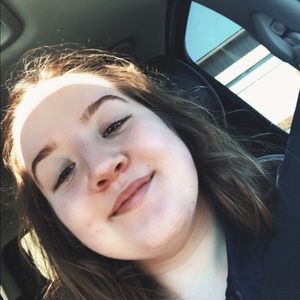 Meet your Posher, Katelyn